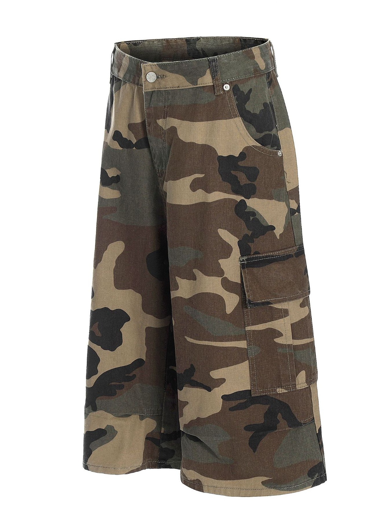Men's Oversized Camouflage Cargo Shorts