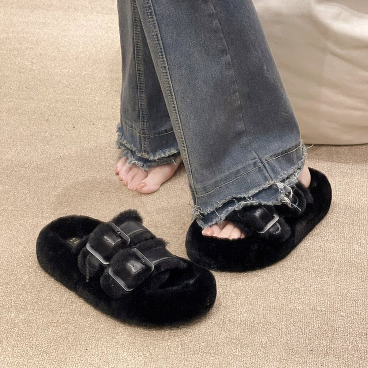 Fuzzy Buckle Detail Slippers