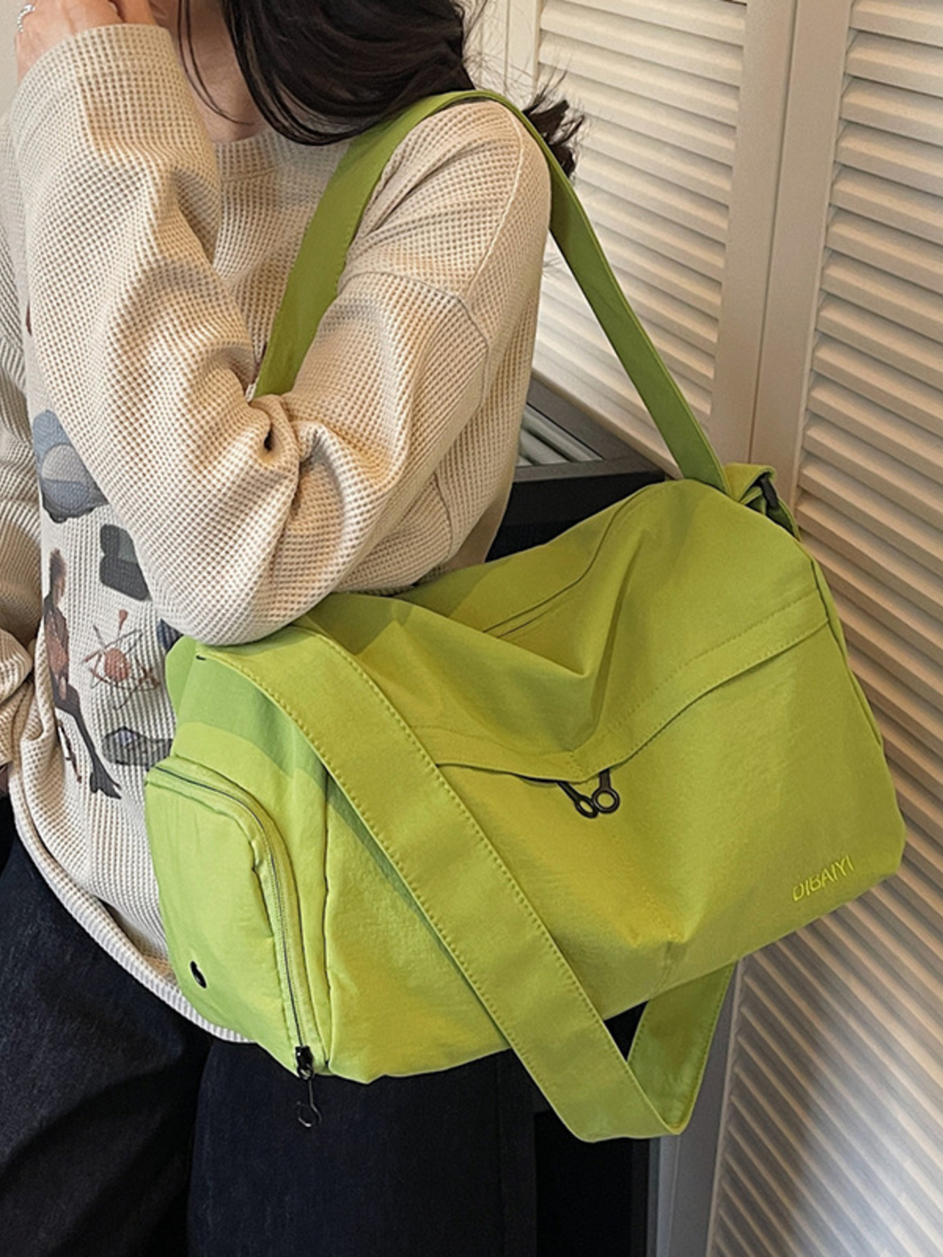 Adjustable Strap Duffle Bag 2