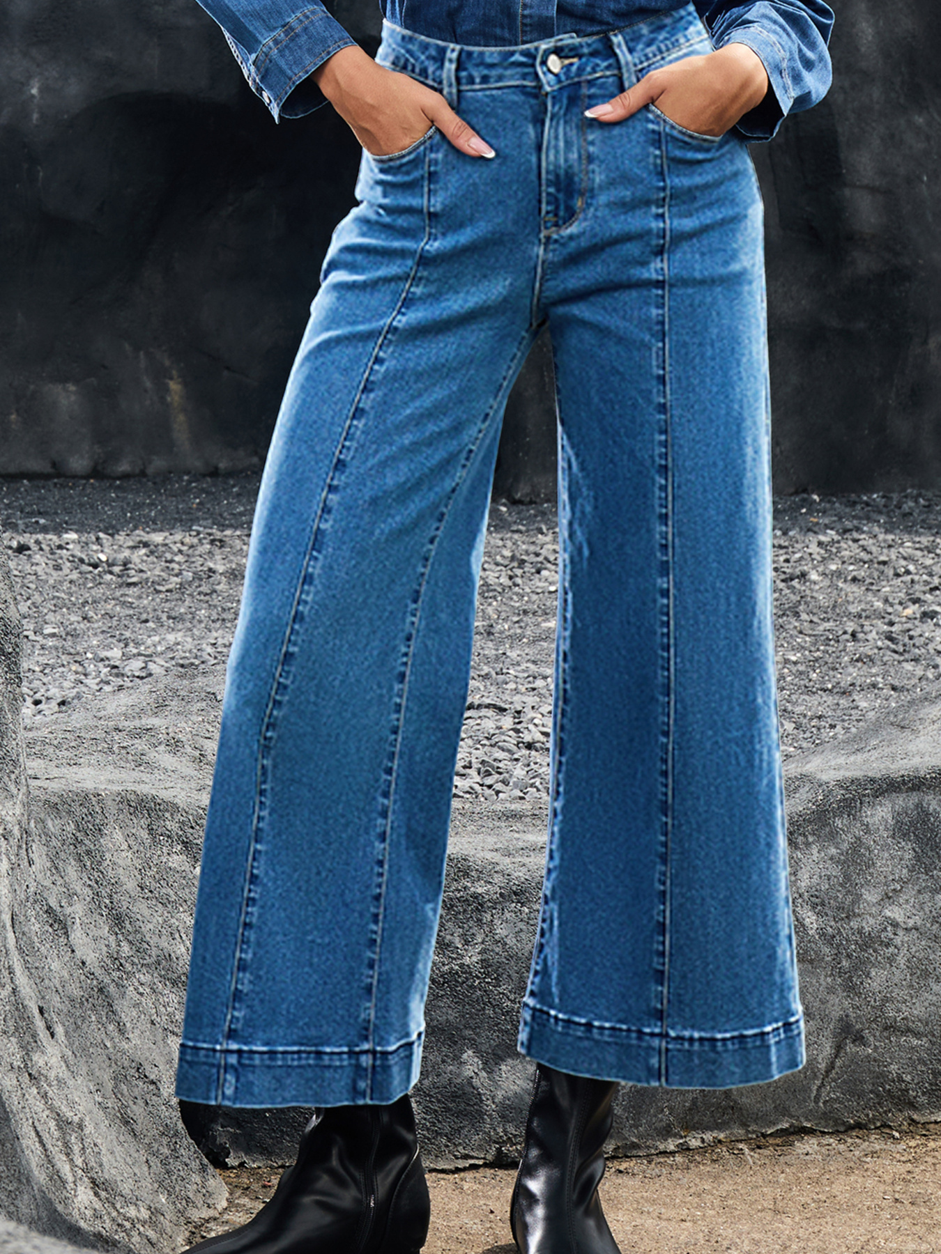Seam Detail Flared Bottom Ankle Length Jeans