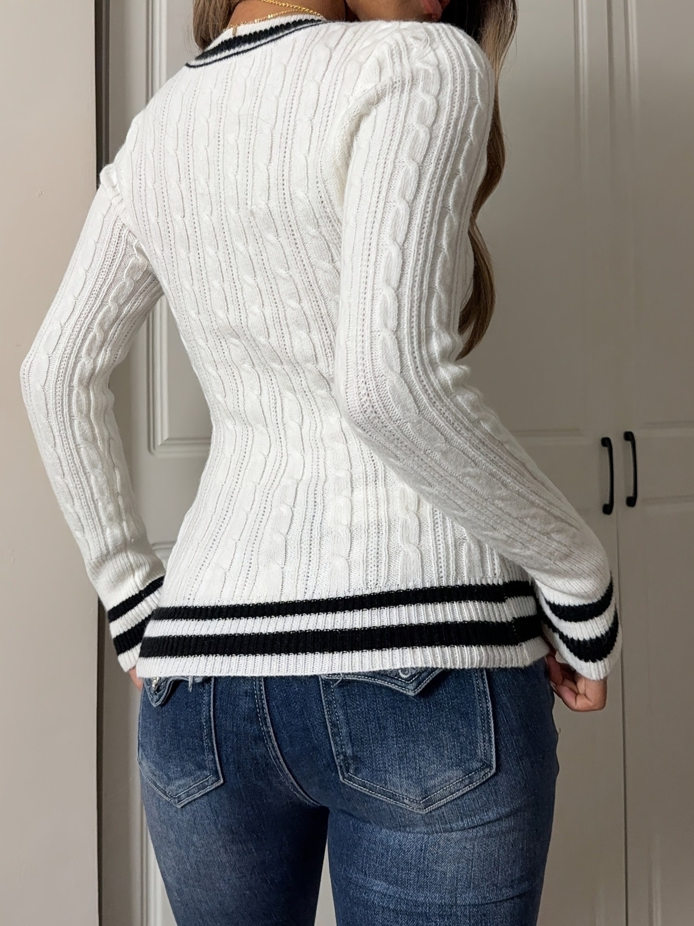 Cable Knit Long Sleeve Sweater