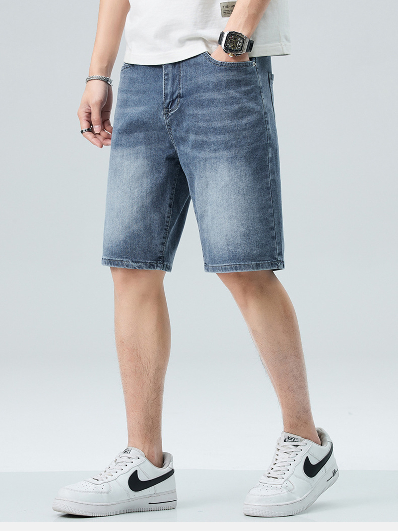 Men's Loose Fit Denim Shorts