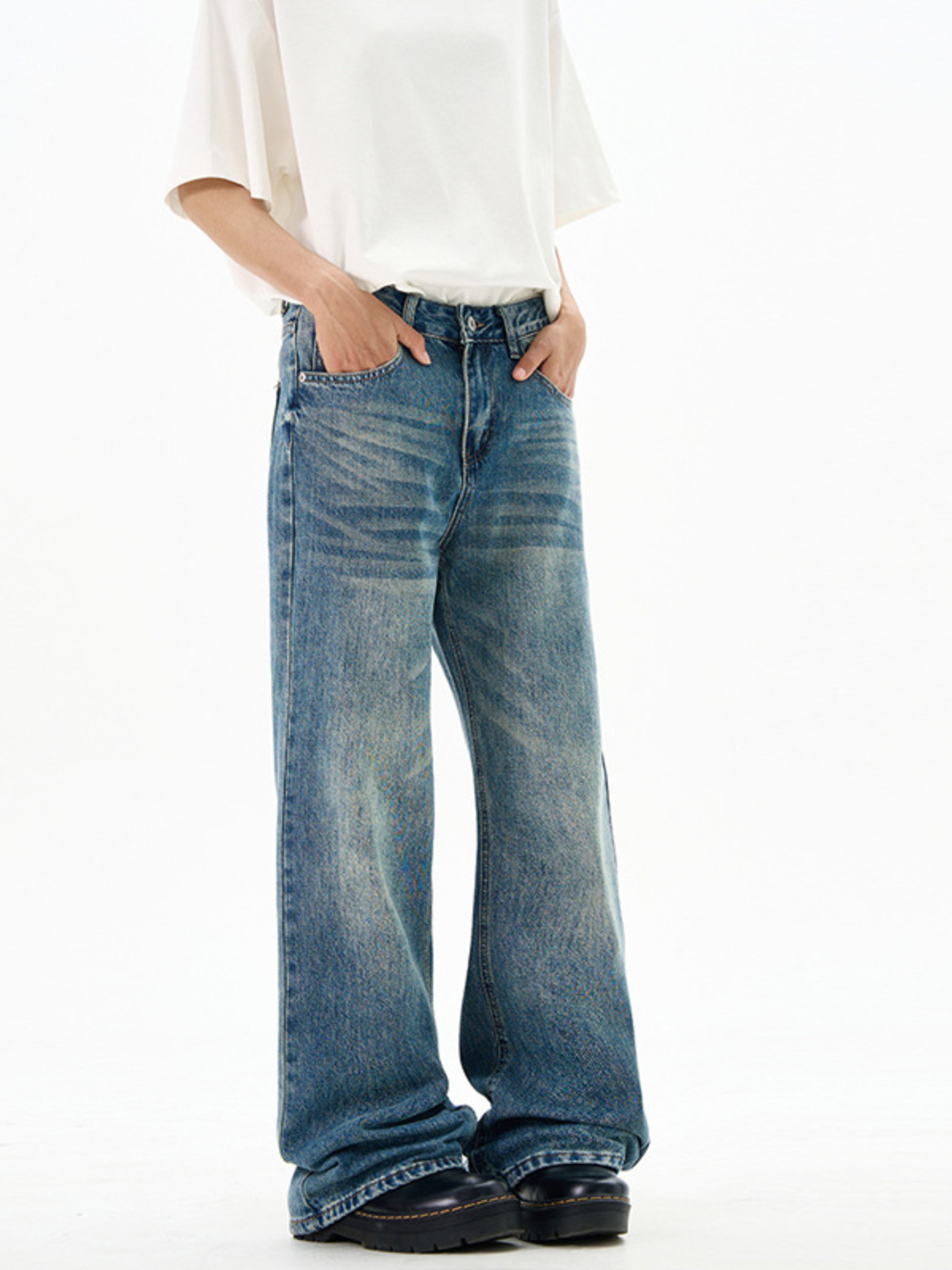 Men's Wide Leg Jeans