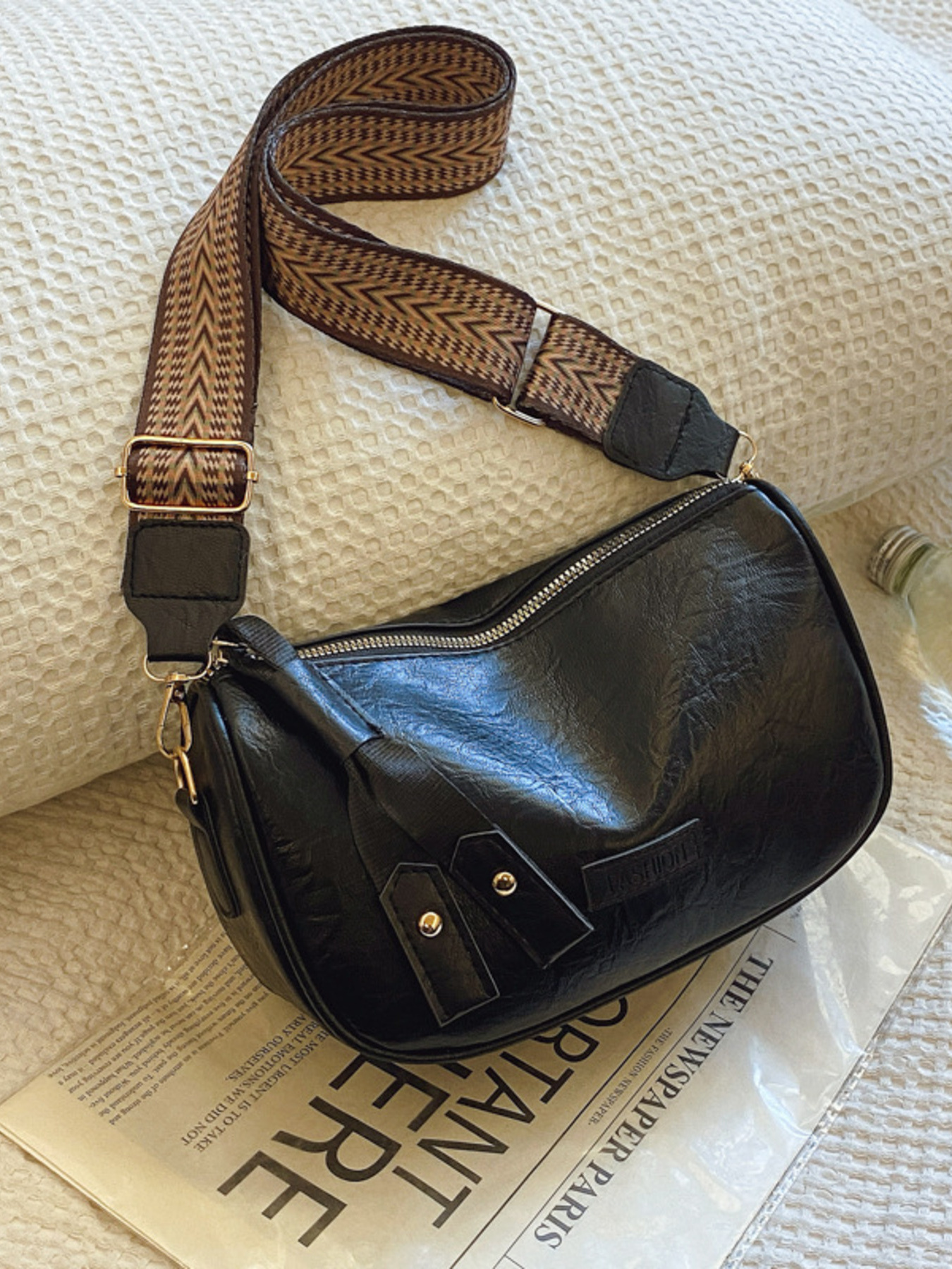 Retro Style Shoulder Crossbody Bag with Wide Strap