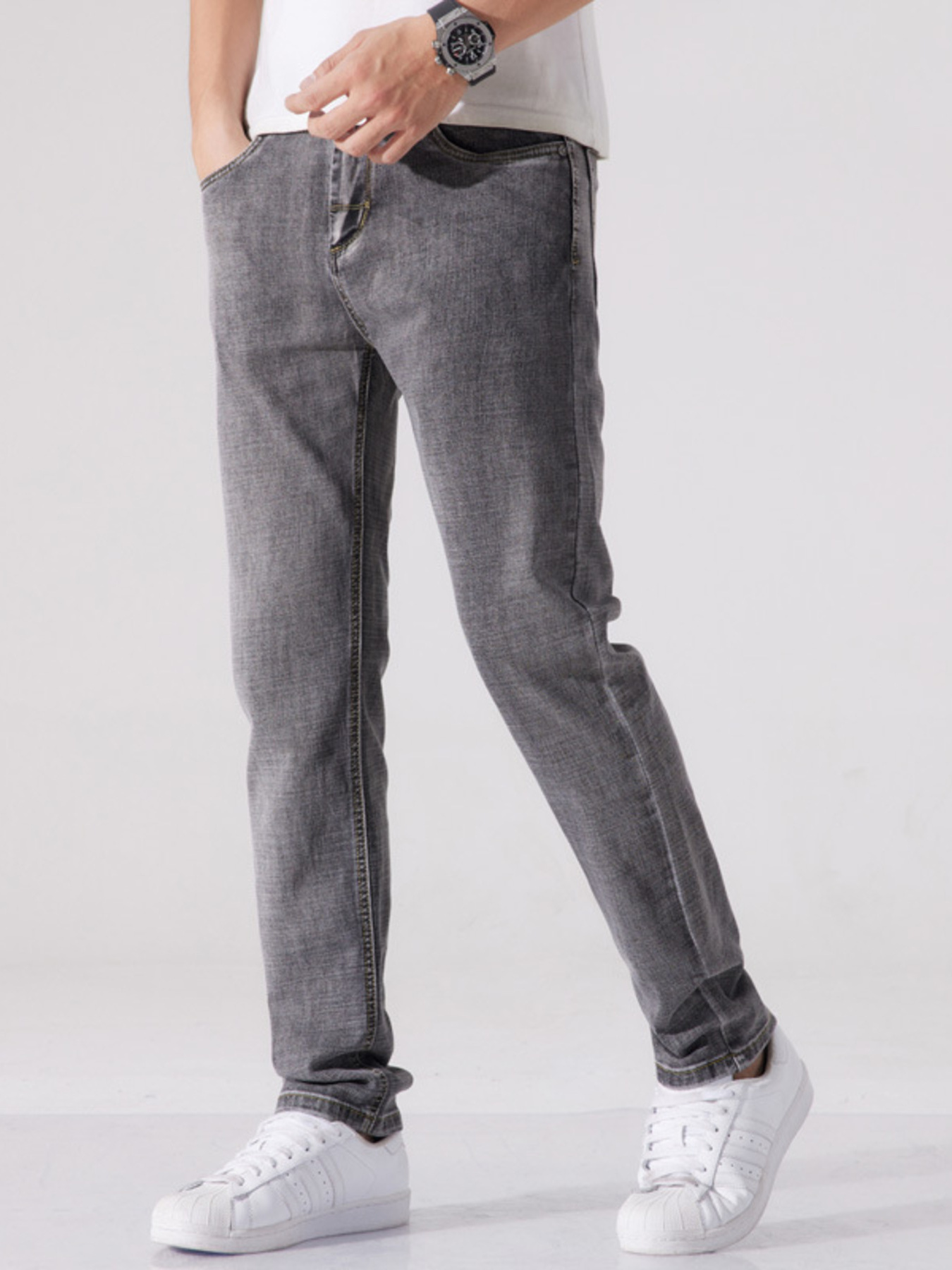 Men's Slim Fit Washed Jeans