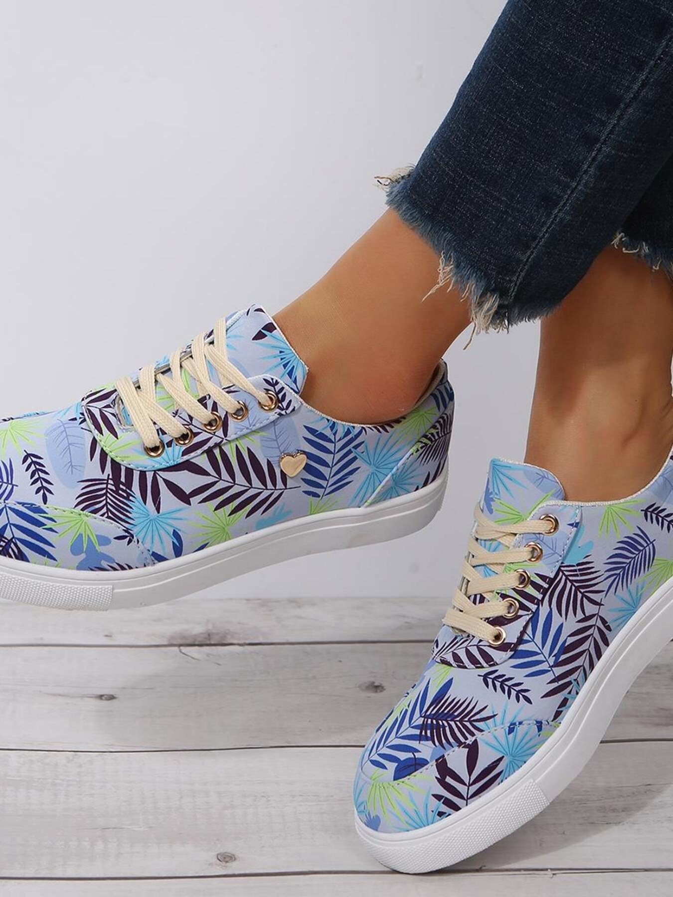 Tropical Leaf Print Canvas Sneakers