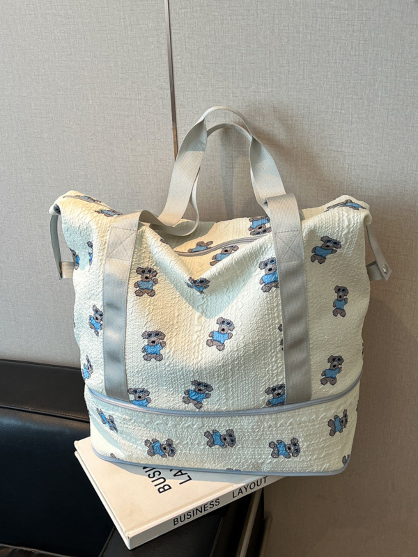 Teddy Bear Print Travel Bag 4