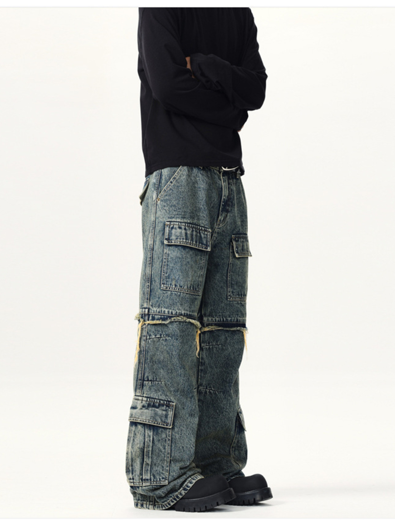 Men's Vintage Wash Multi-Pocket Cargo Jeans