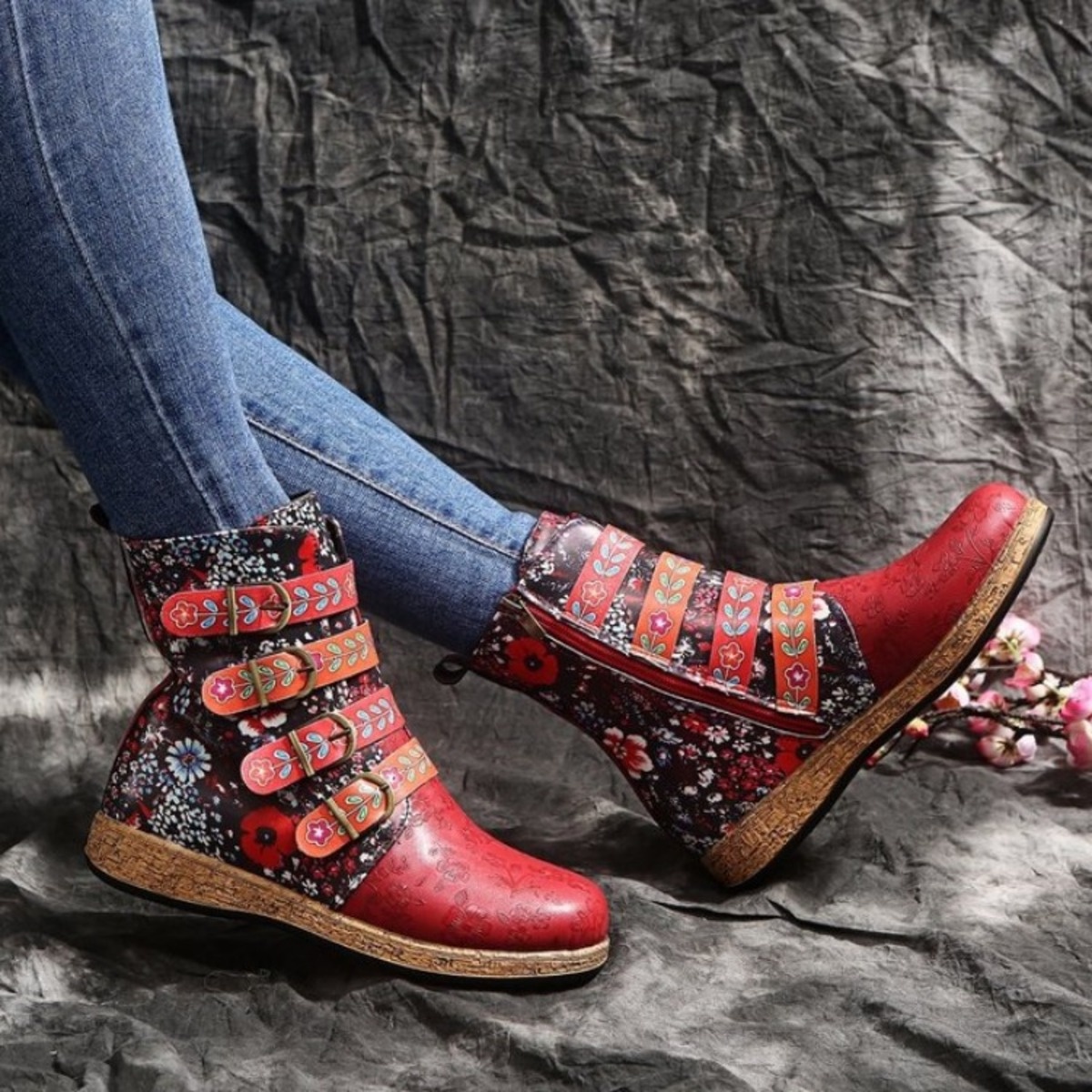 Embroidered Round Toe Boots