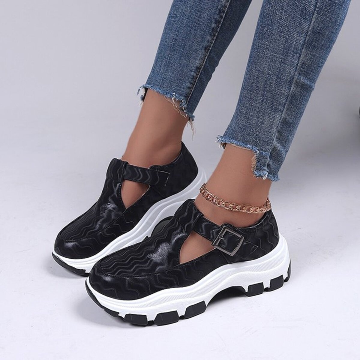 Round Toe Platform Sneakers