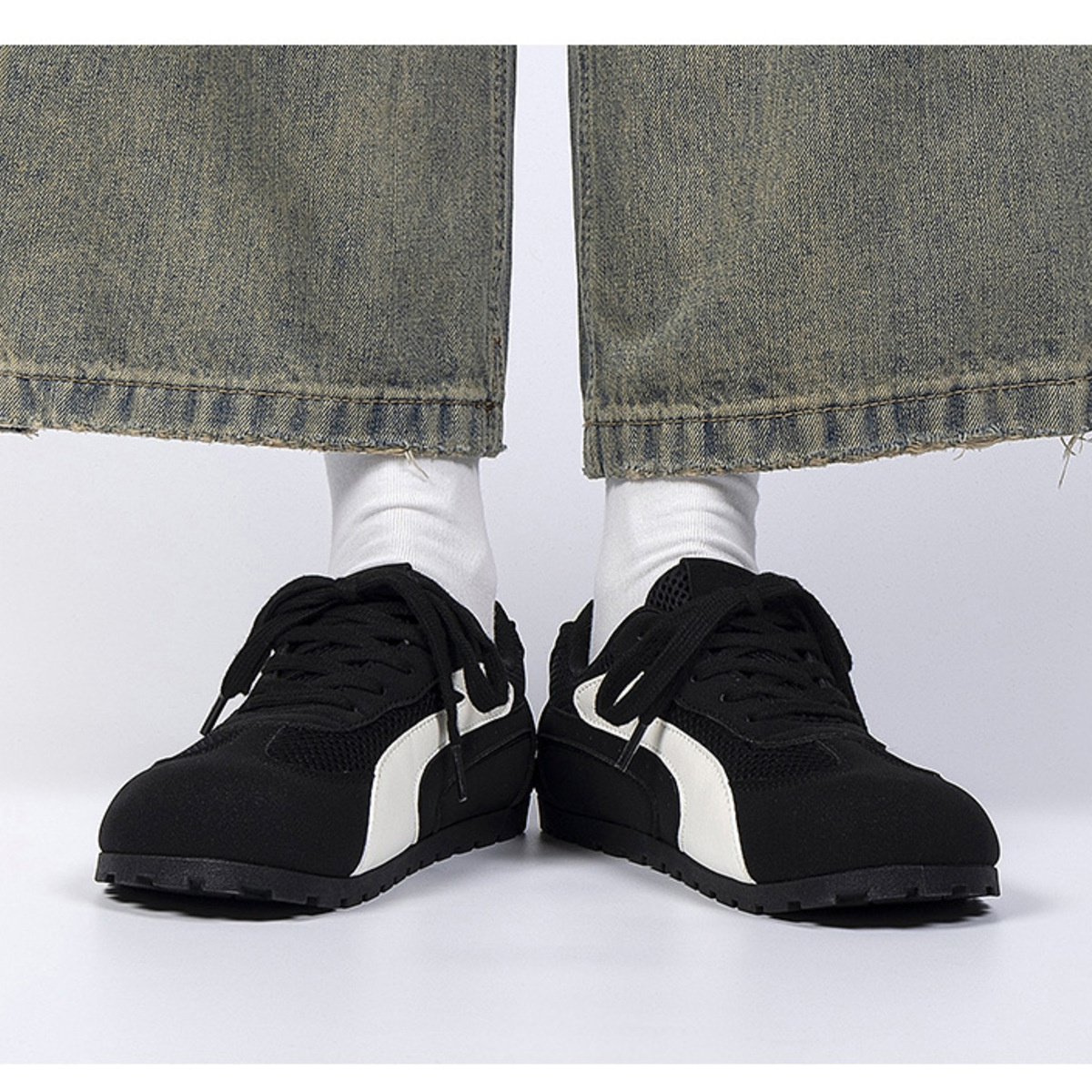 Contrast Lace Up Casual Sneakers