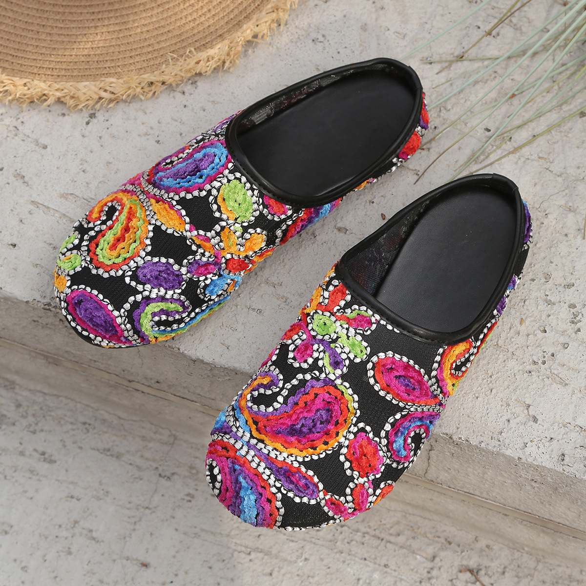 Colorful Paisley Print Round Toe Sandals