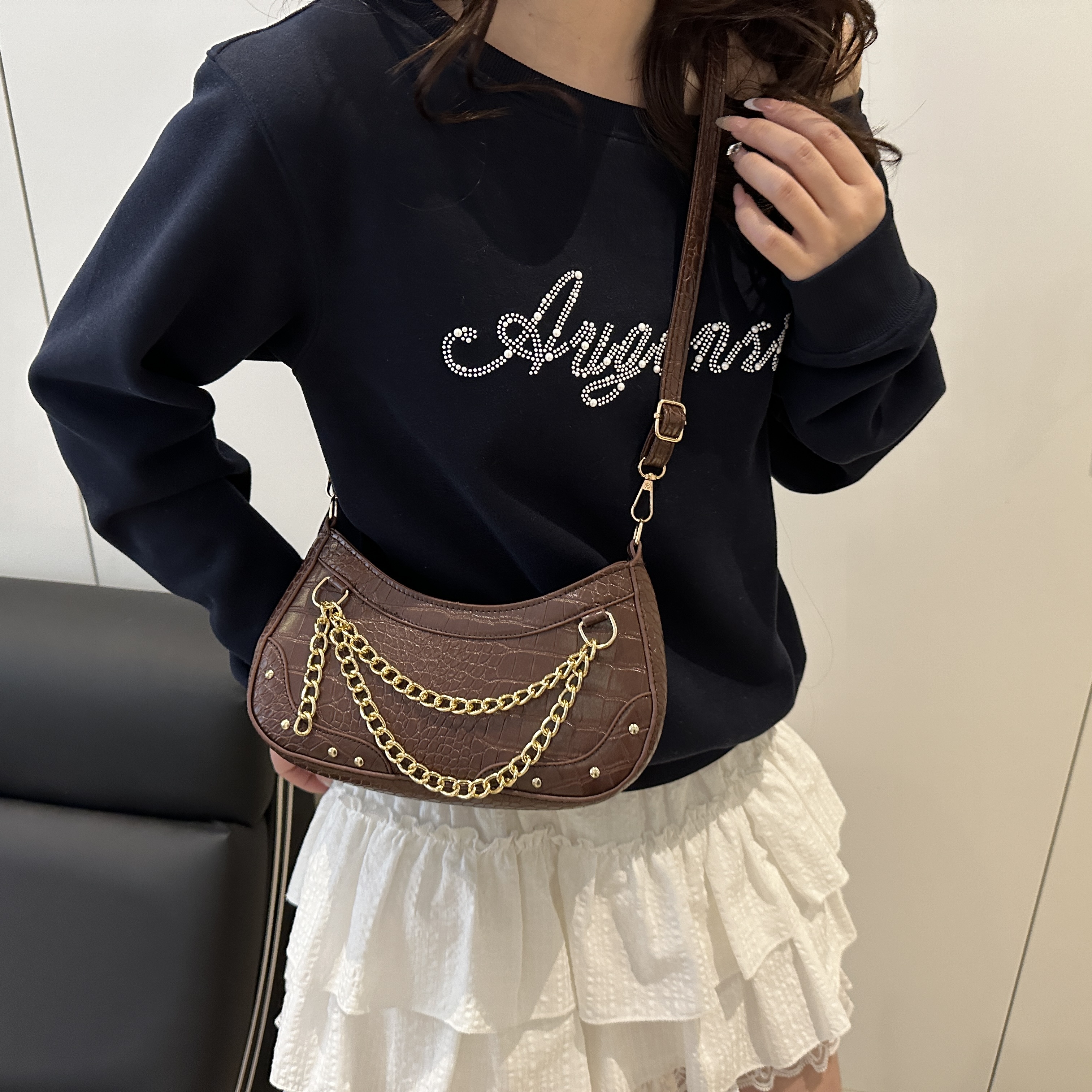 Chain-Embellished Shoulder Bag 3