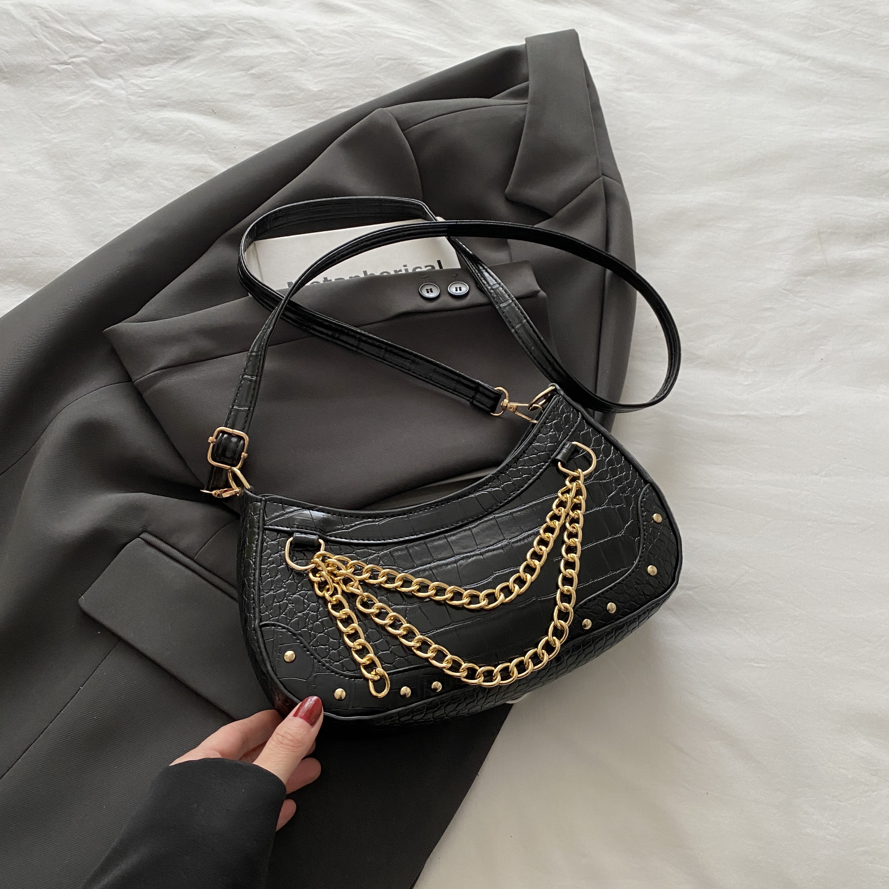 Chain-Embellished Shoulder Bag 2