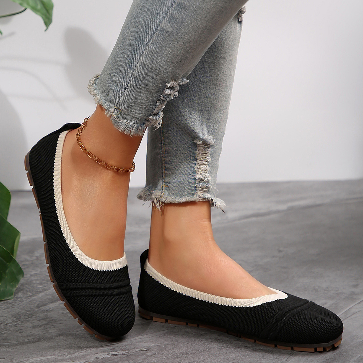Mesh Round Toe Flat Slip-Ons