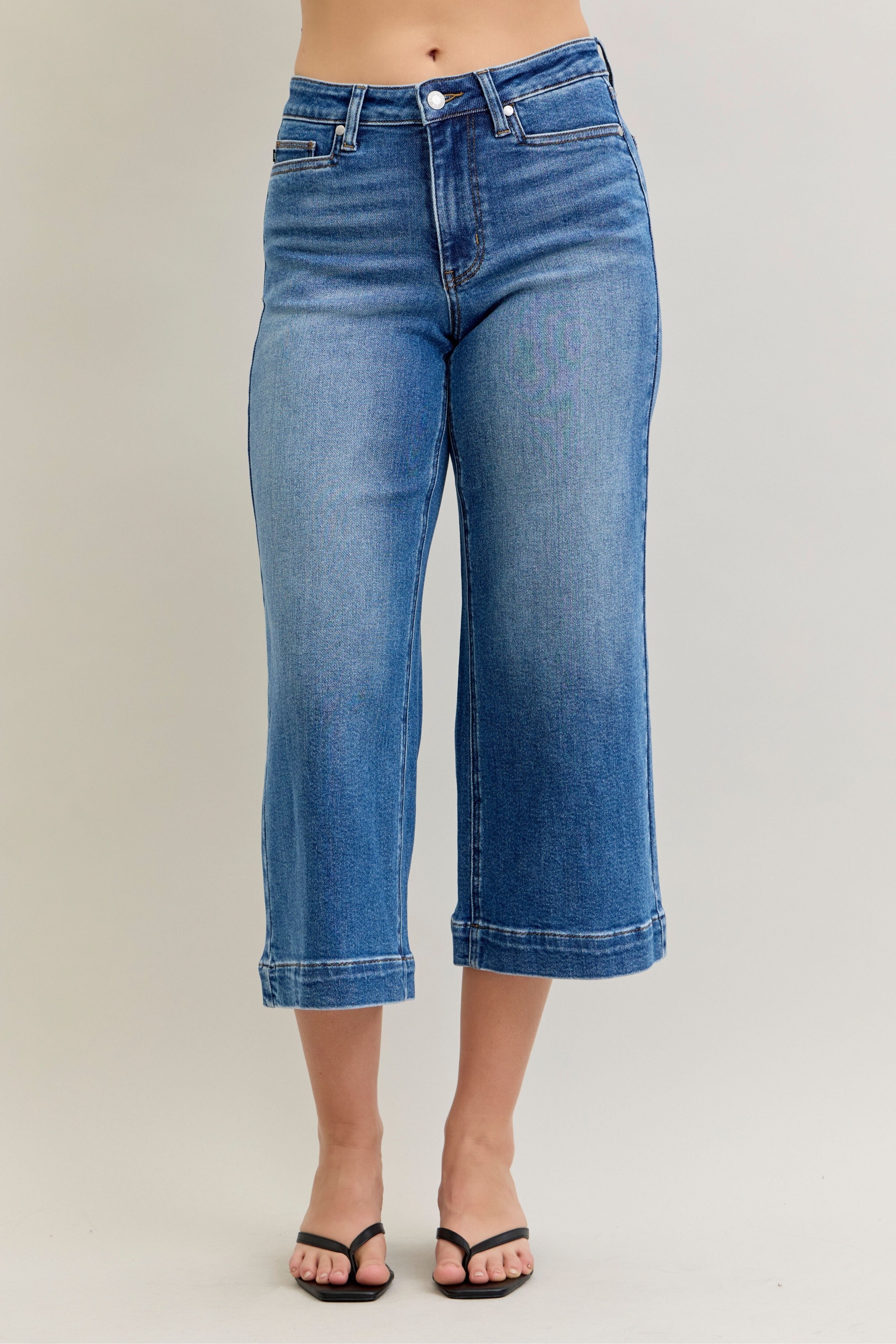 Mid Rise Crop Wide Leg Jeans
